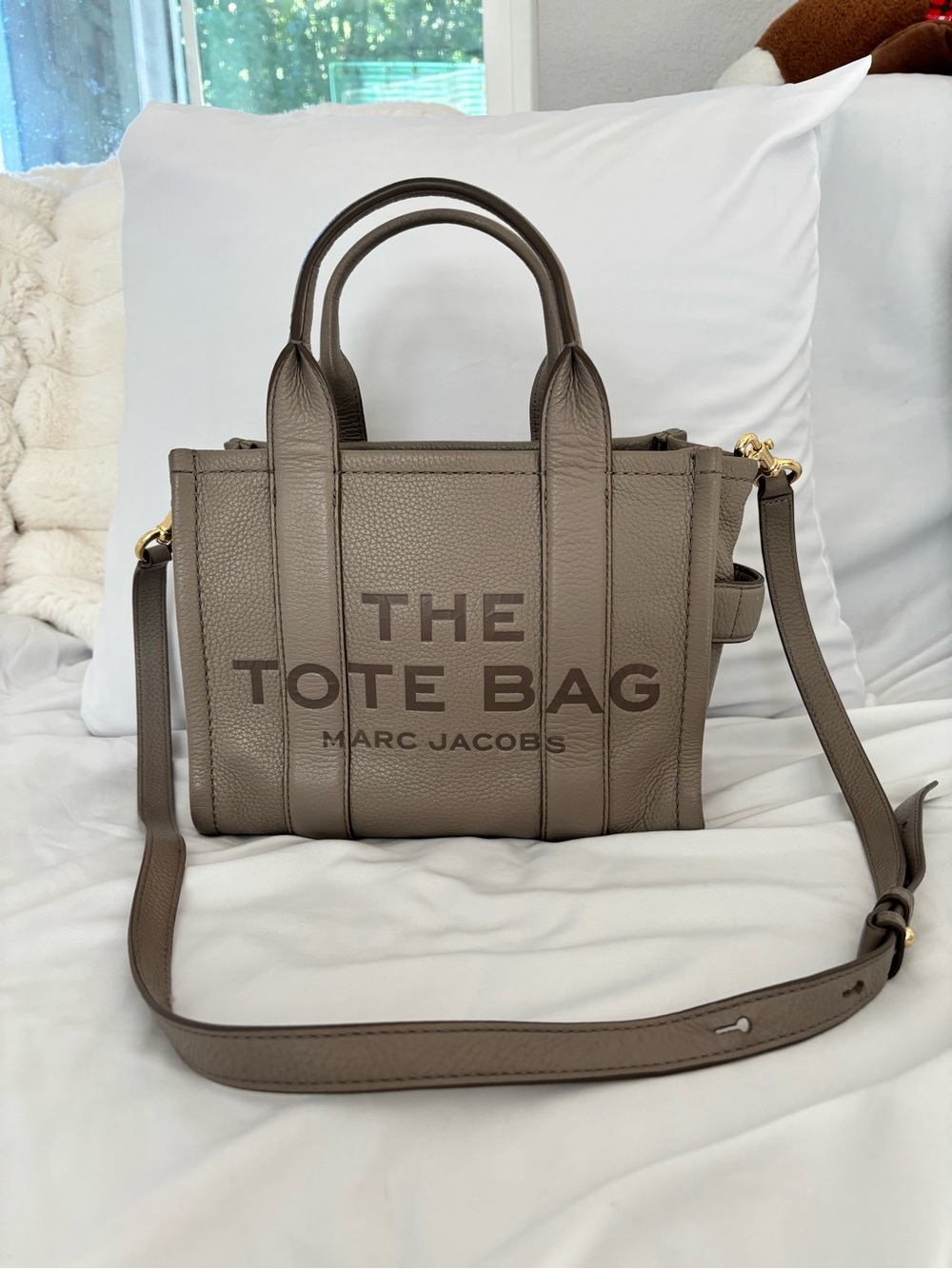Marc Jacobs Cement Small Leather The Tote Bag